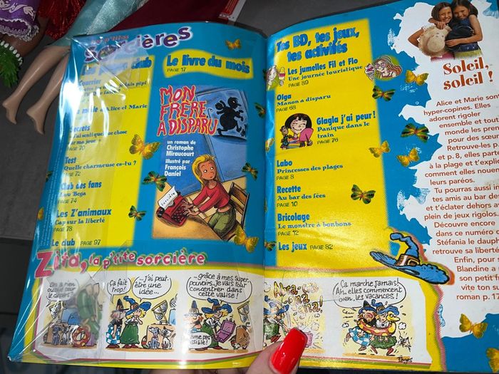 Livre bouquin lecture fille 8 - 12 ans les ptites sorcières vintage année 2000 magasine - photo numéro 2