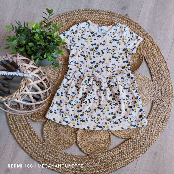 🌼 Robe d’été fleurie – 5 ans / 110 cm – Petit Bateau – Très bon état - photo numéro 1