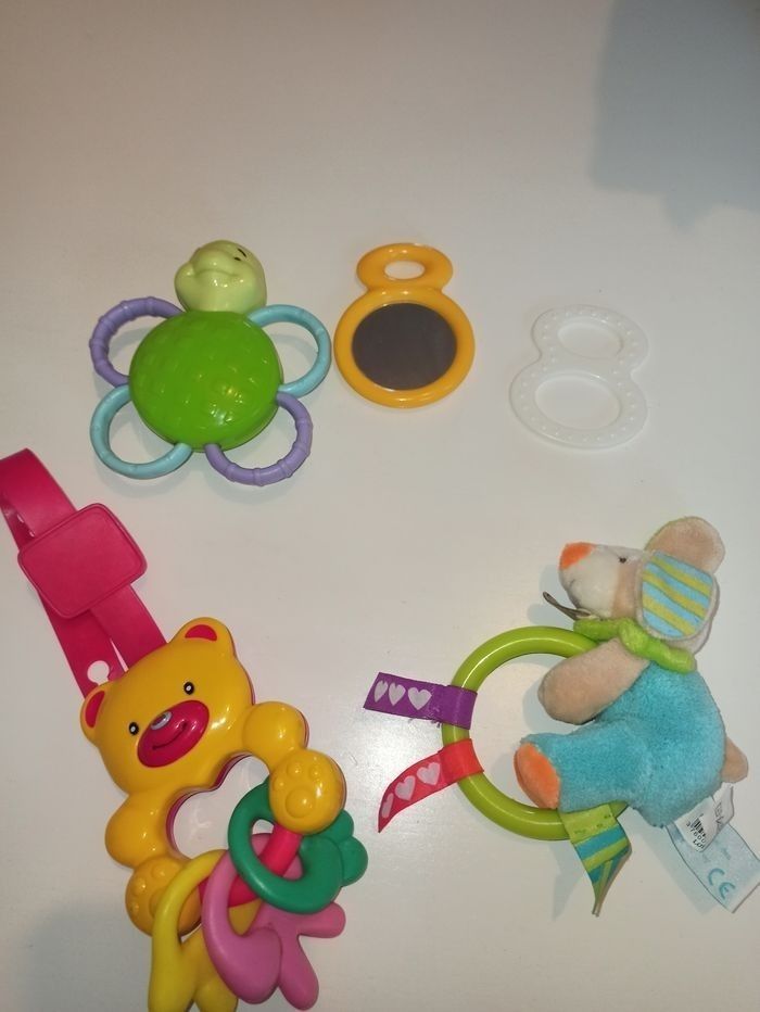 Lot de 5 jouets d éveil
