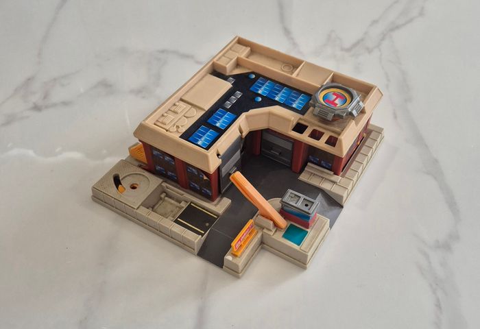 Play set micro machines vintage caserne double action 1995 - photo numéro 2