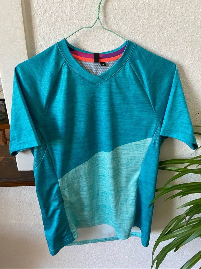 Tee-shirt vélo Andorra neuf