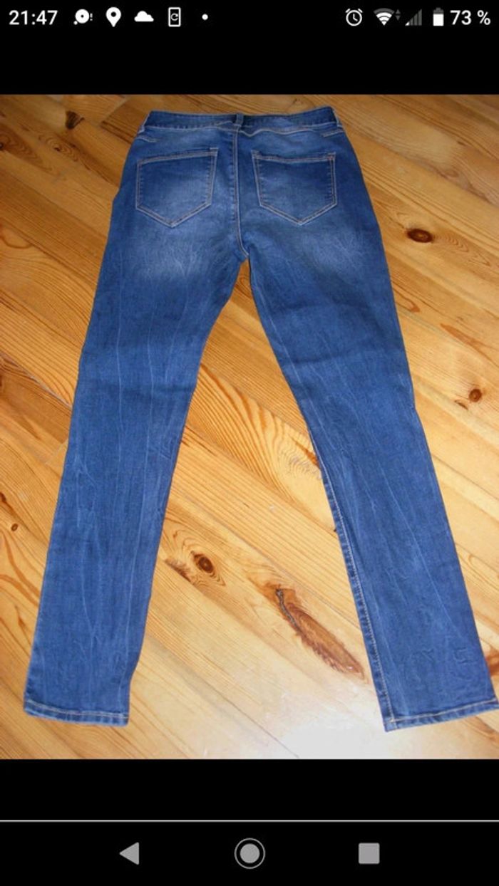 Superbe jeans brodé taille 36 cache cache - photo numéro 3