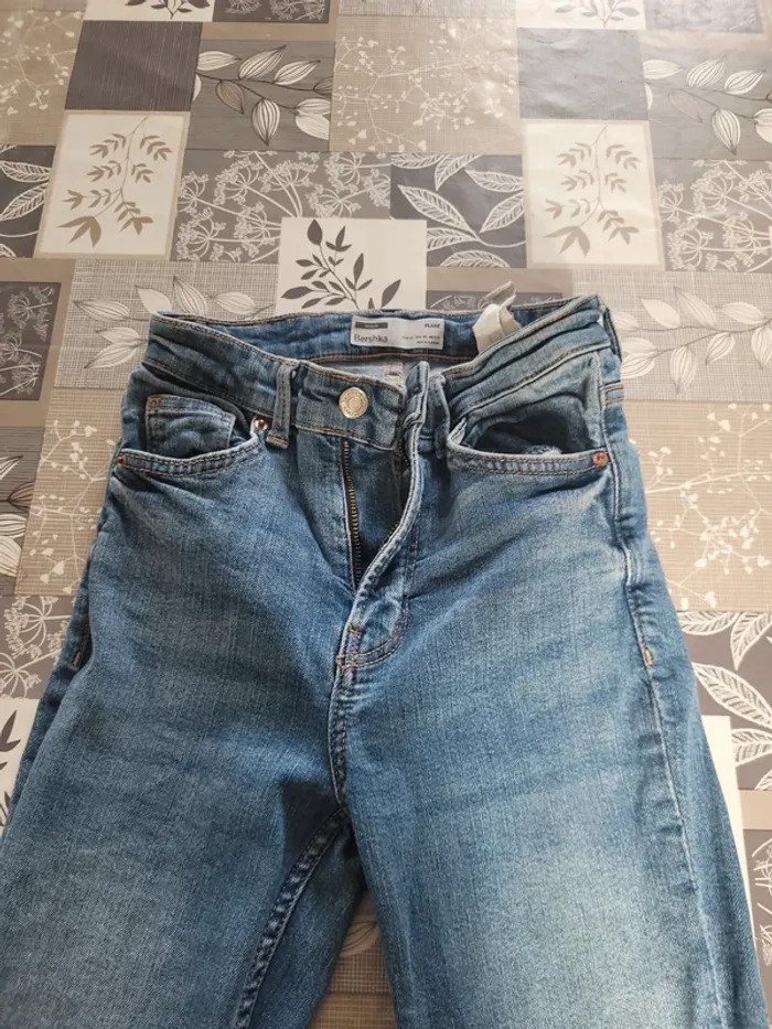 Jean flare 32 bershka - photo numéro 3