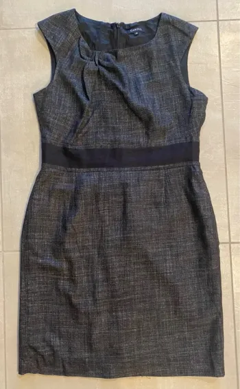 Robe grise