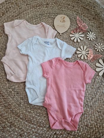 Lot de body manches courtes rose et blanc kiabi bébé fille 3 mois