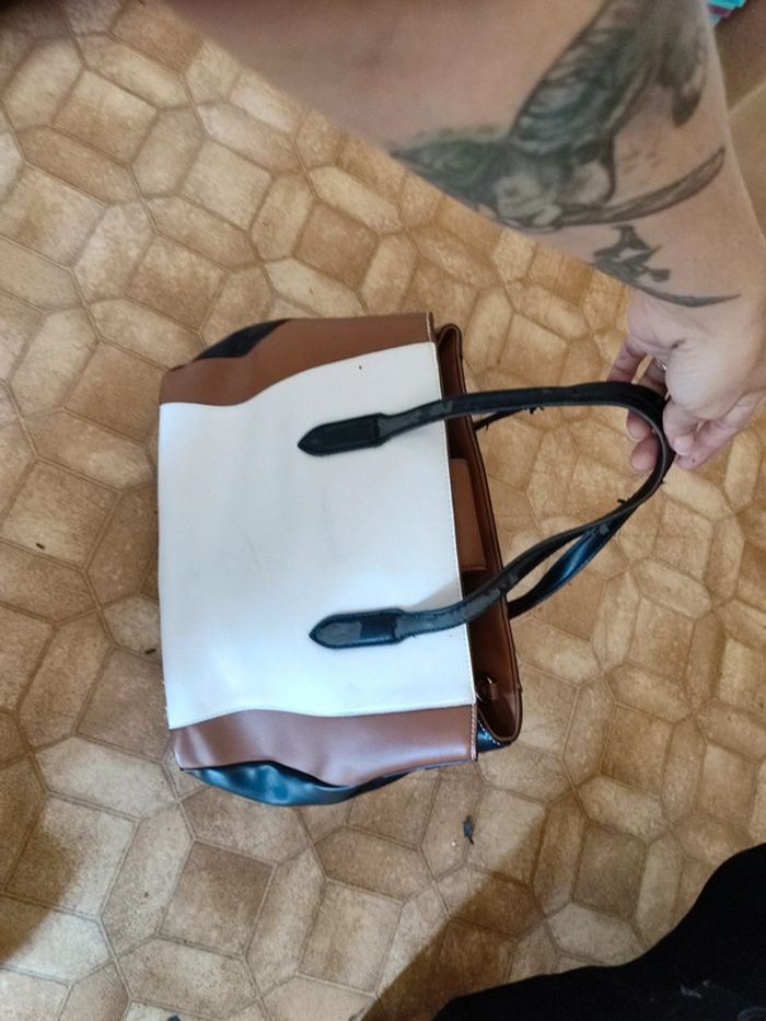 Sac à main guess - photo numéro 2