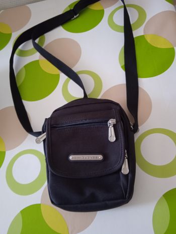 Vend sacoche homme noir marque David Jones