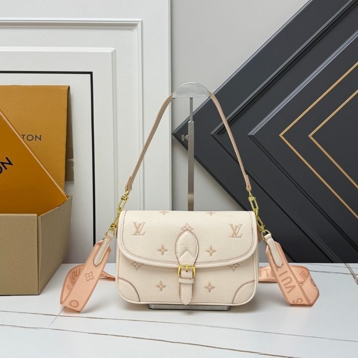 Louis Vuitton   Diane Monogram M45985