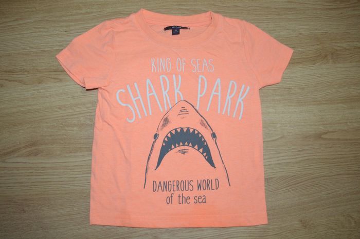 Tee shirt manches courtes Kiabi 3 ans requin
