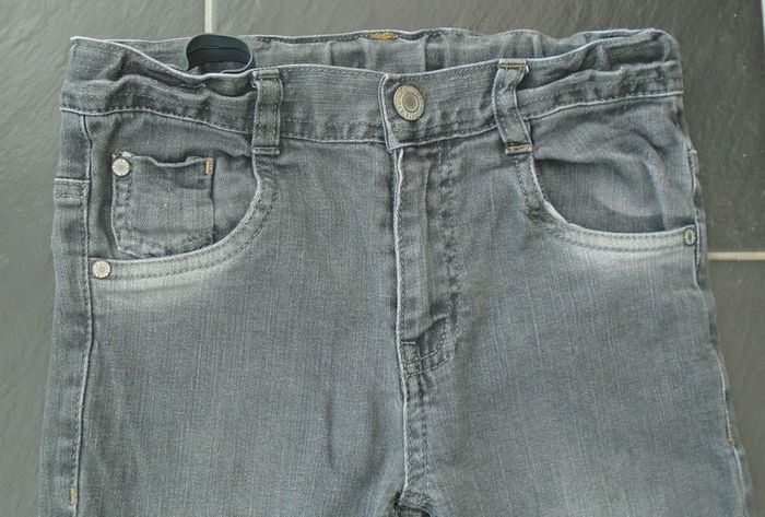 Joli jean gris foncé garçon 9 ans (134 cm) - photo numéro 3