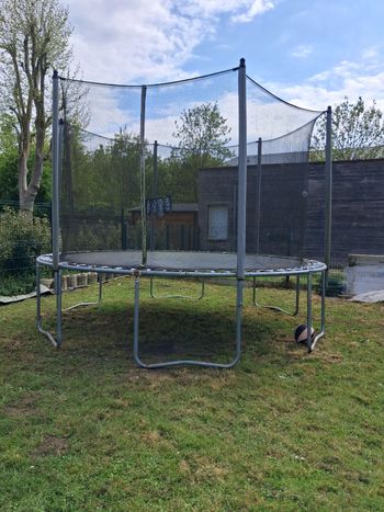 Grand trampoline 