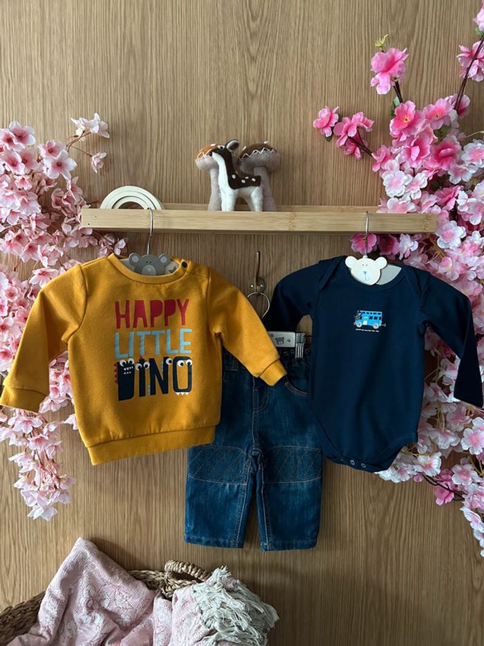 Lot de 3 articles taille 6 mois