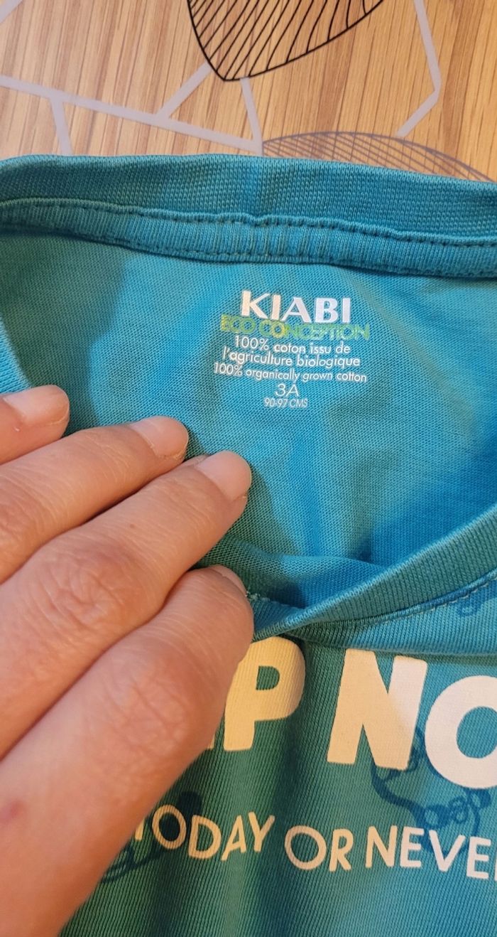T-shirt taille 3 ans - photo numéro 3