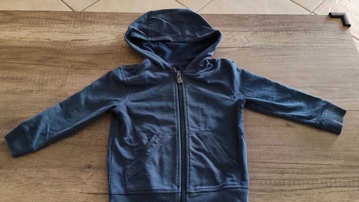 Veste zippée à capuche 3 ans