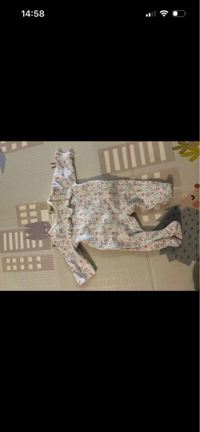 Lot pyjama 1 mois - photo numéro 2