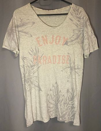 Tee-shirt gris clair,foncé et corail pastel