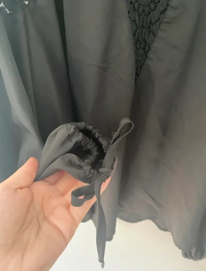 Blouse noire satinée dentelle 3XL - photo numéro 3