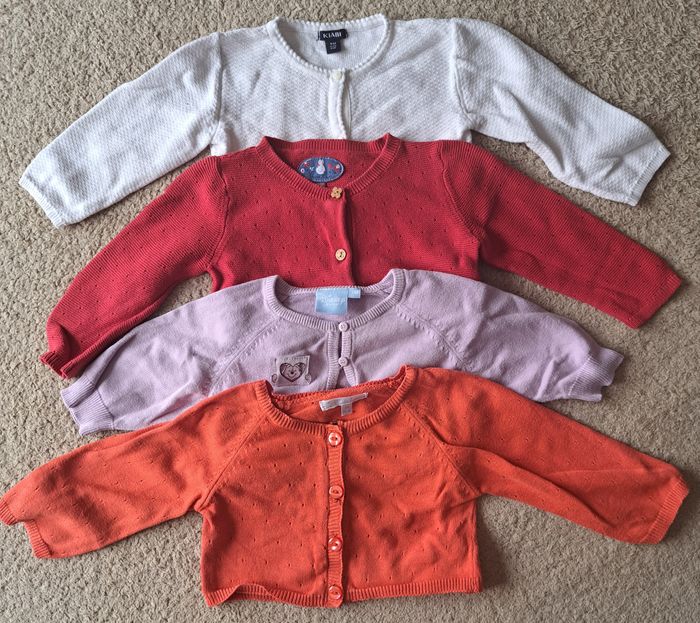 Très gros lot de vêtements fille taille 9 mois - photo numéro 8