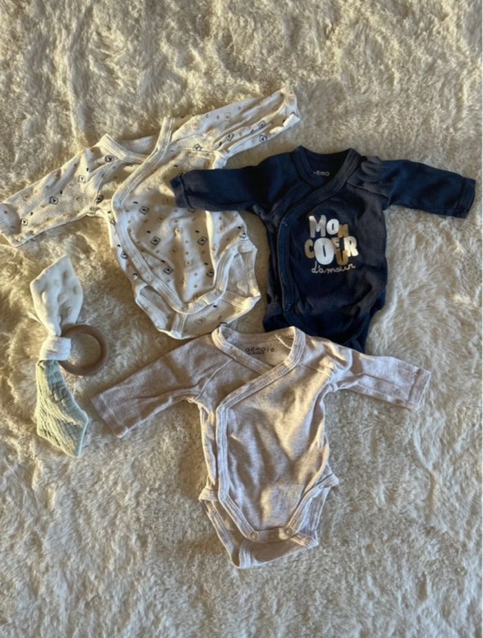 Lot de vêtement 0 mois - photo numéro 4