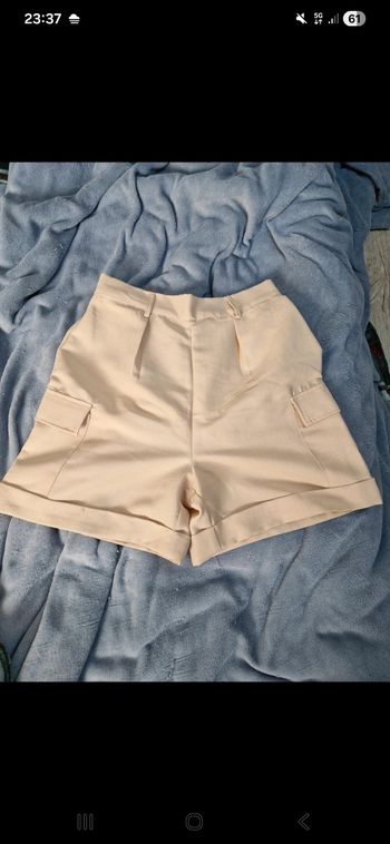 Short beige 