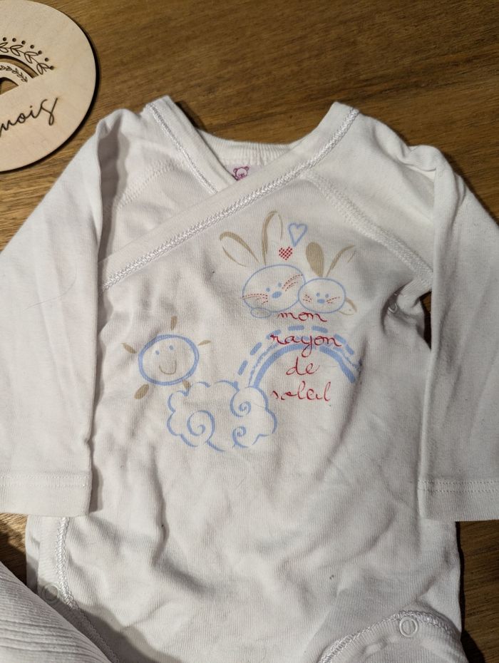 Lot de 4 bodies croisés 1 mois - photo numéro 5