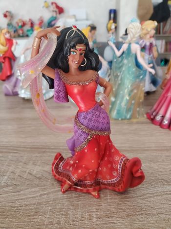 Figurine Esmeralda