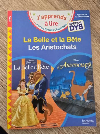 Livre J’apprends à lire- La belle et la bête et Les Aristochats - Spécial DYS