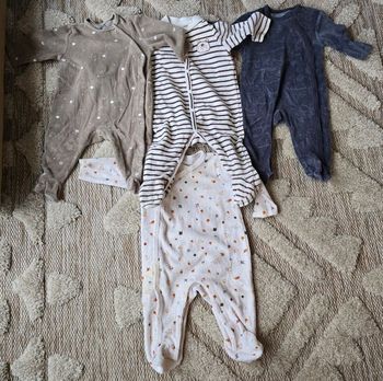 Lot de pyjamas