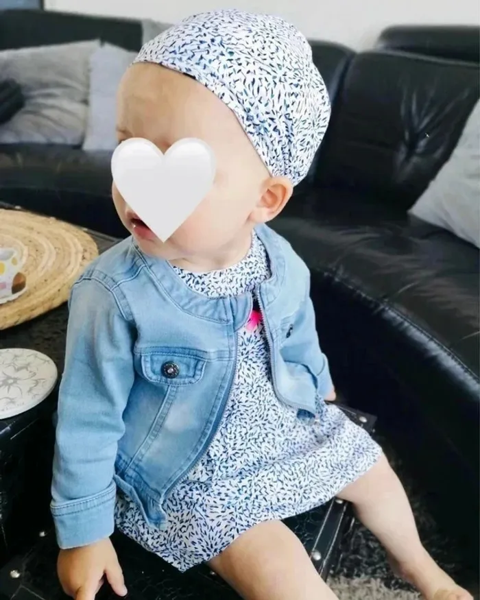 Ensemble complet robe + veste en jean + bandana assorti 6/9 mois - 3 Pommes
