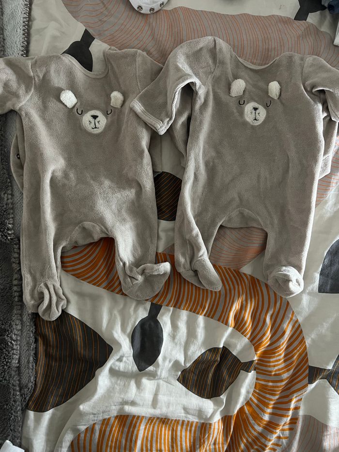 Lot de pyjamas jumeaux