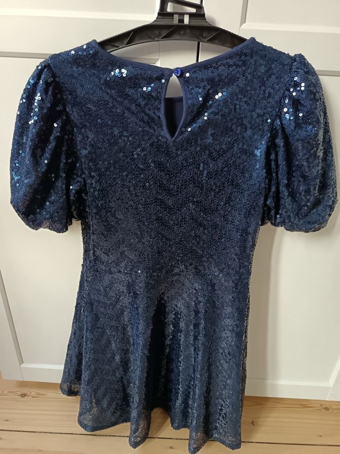 Robe de fête à sequins - photo numéro 2