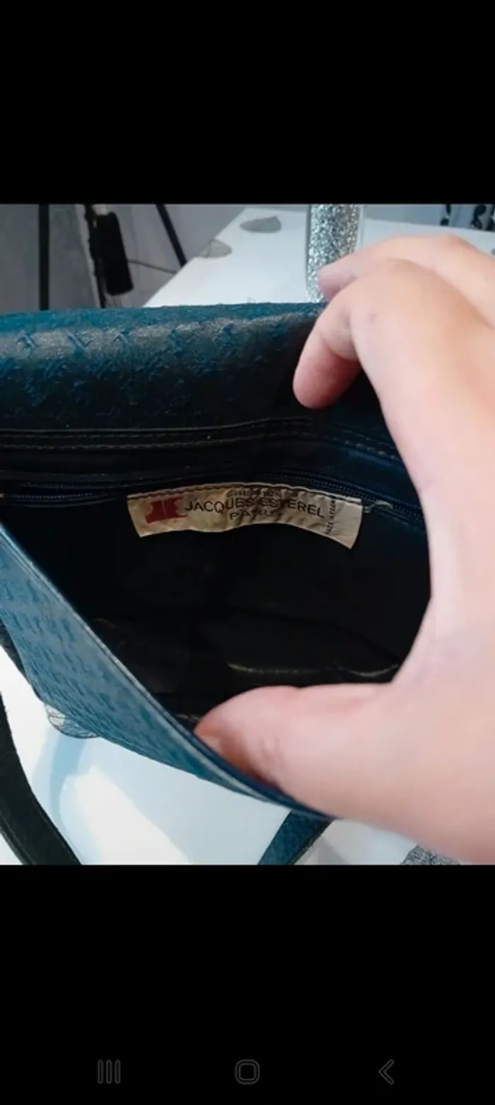 Sac à bandoulière vintage de la marque Jacques Estérel  une pièce à saisir - photo numéro 7