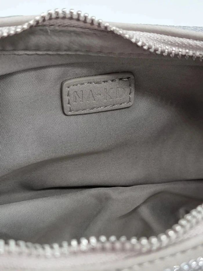 NA-KD sac rond pailleté strass - photo numéro 6