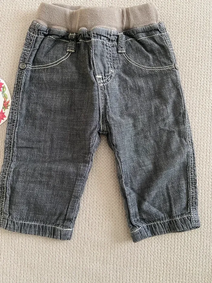 Pantalon 3 mois marque Jean Bourget - photo numéro 2