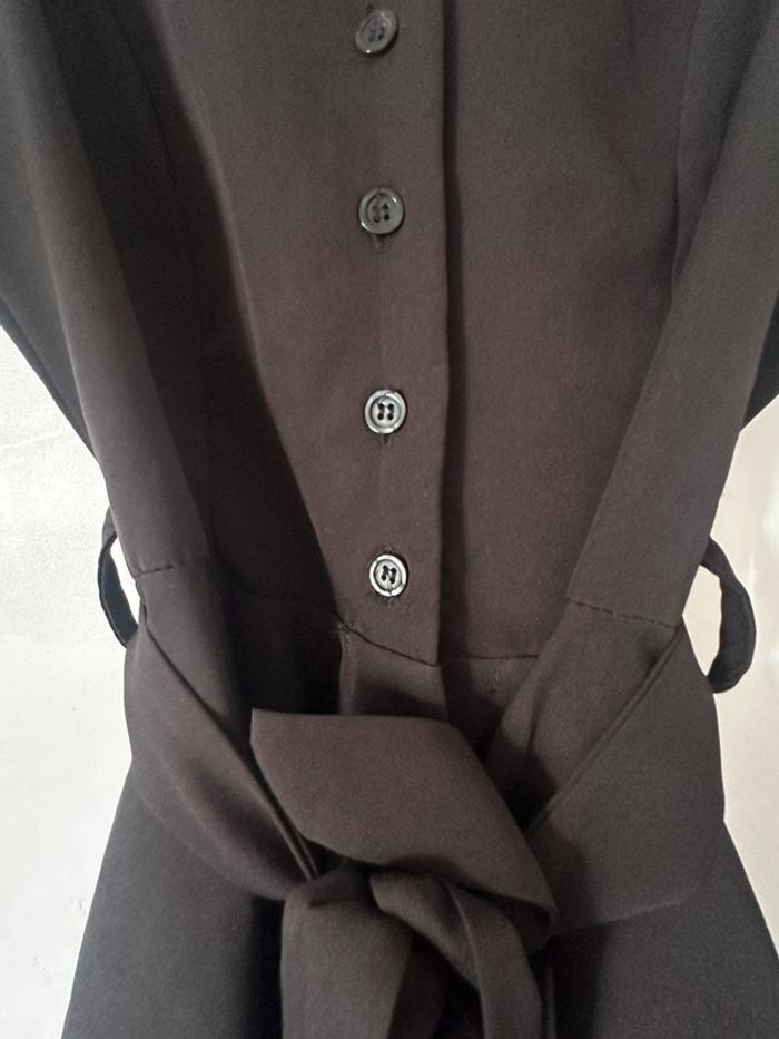 Haut noir cintré  taille fine - photo numéro 3