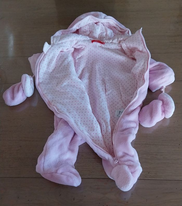 Combipilote fille 6mois en bon état - photo numéro 3