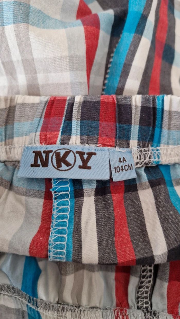 Short. - photo numéro 3