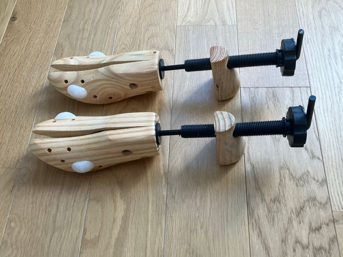 Embauchoirs - Elargisseurs - Civières pour souliers homme/Escarpins femme