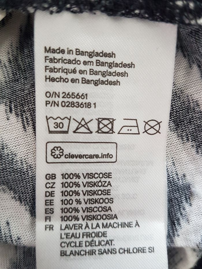 Sarouel noir et blanc. H&M. Taille L 42, tour taille 82cm, entrejambe 42cm, haut 103cm. - photo numéro 4