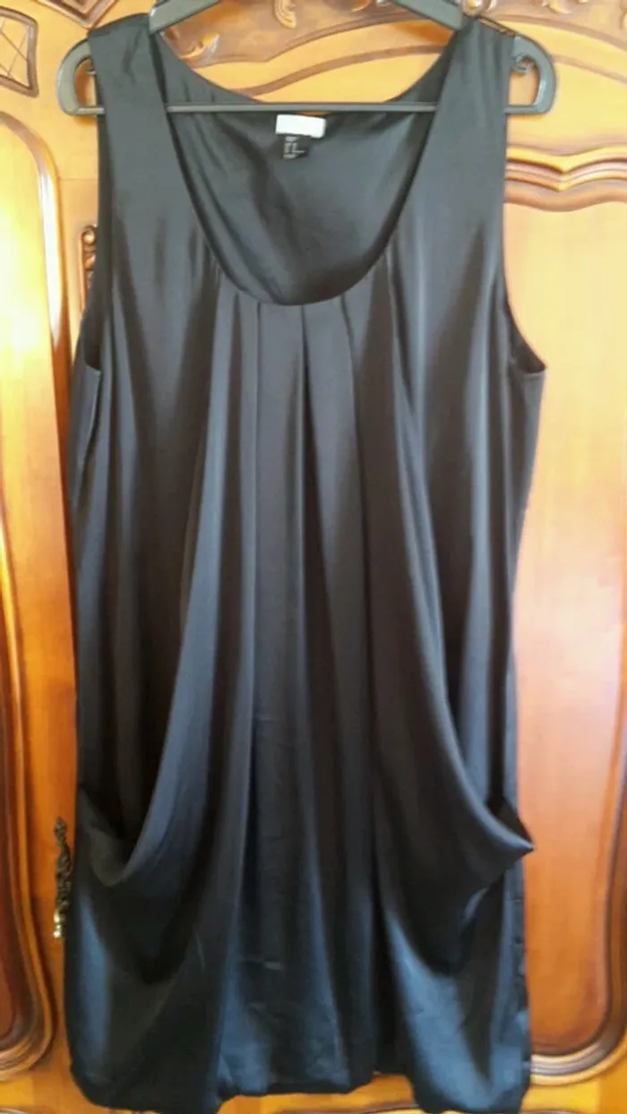Robe noire taille 46