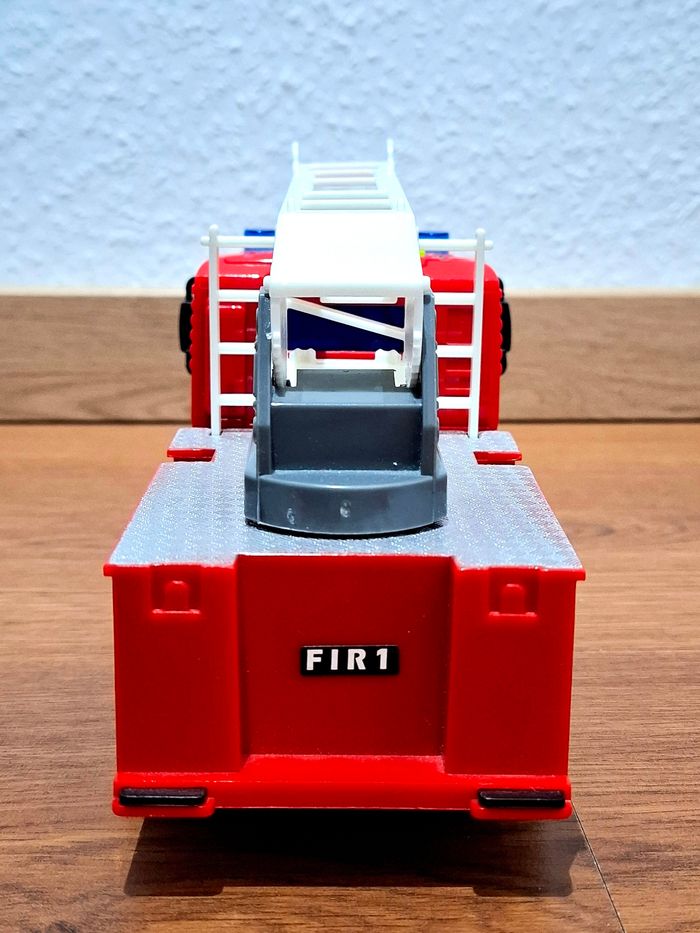 Camion de pompier Super Wheelz sons & lumières - photo numéro 4