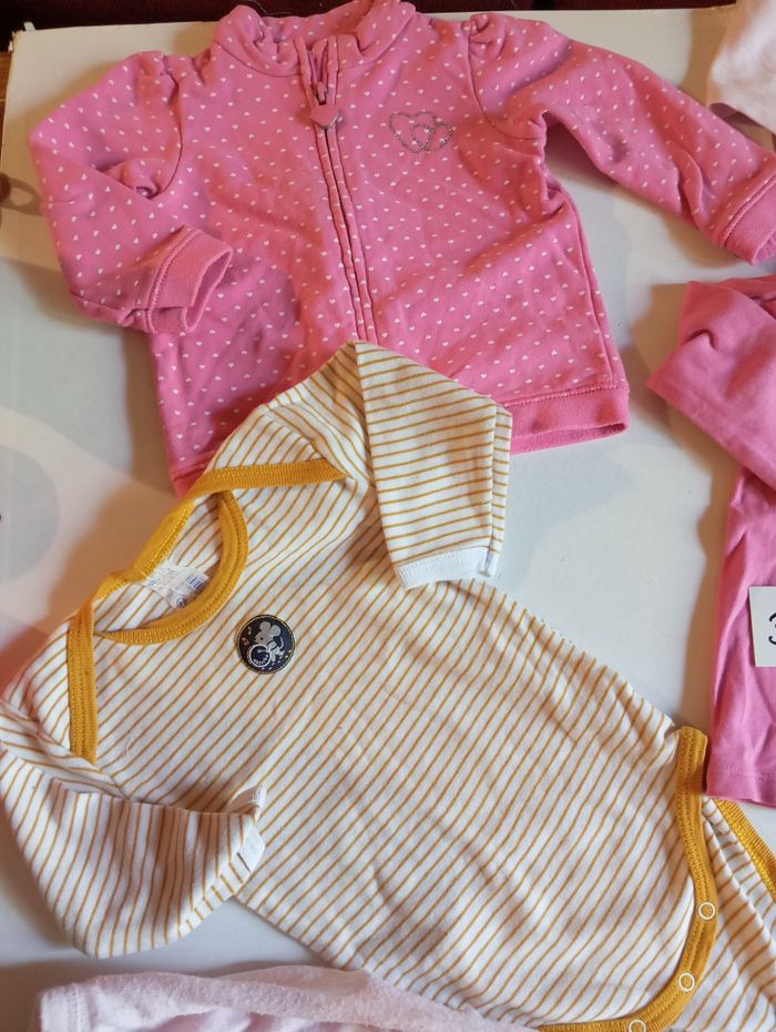Vêtements bébé Fille 3-6 mois Lot N° 30 - photo numéro 3