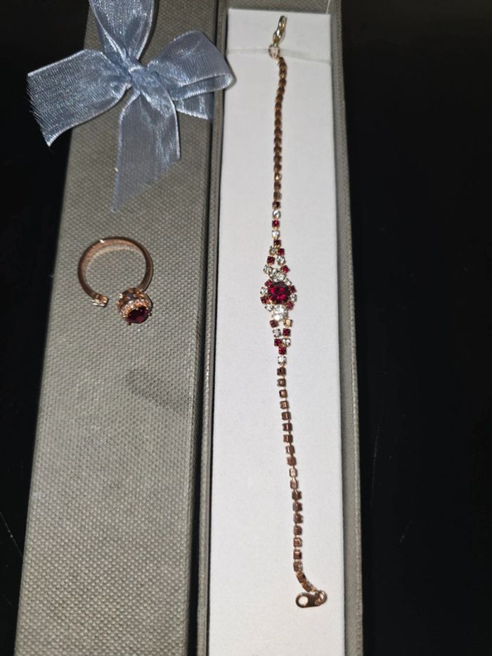 Coffret cadeau bijoux dorés bague + bracelet