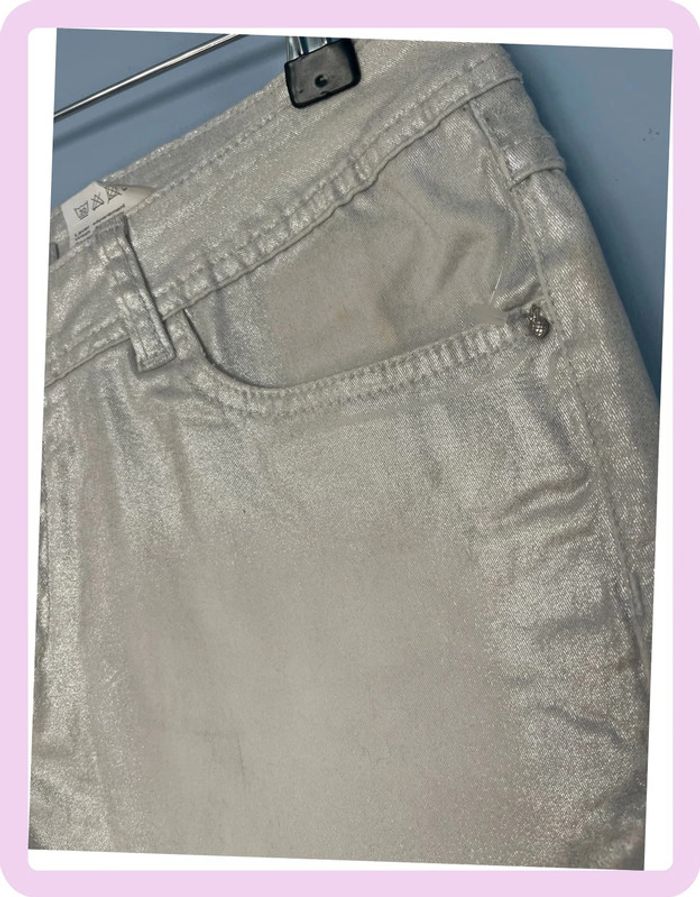 Short Gris Brillant – Nafnaf - Neuf👖 - photo numéro 5