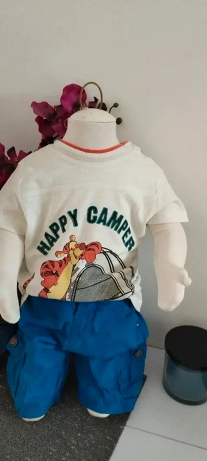 T-shirt Tigrou  et Short Cargo Bleu  - Taille 18 mois - photo numéro 2