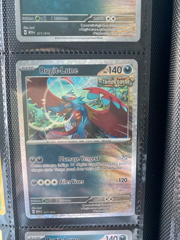 Carte Pokémon holographique neuf