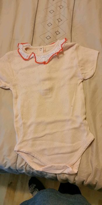 Bodie manches courtes 9 12 mois