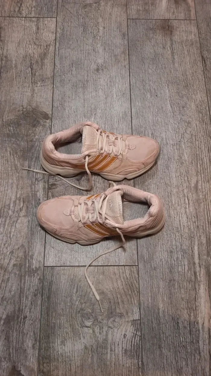 Basket  Femme Adidas adiprene 38 - photo numéro 3