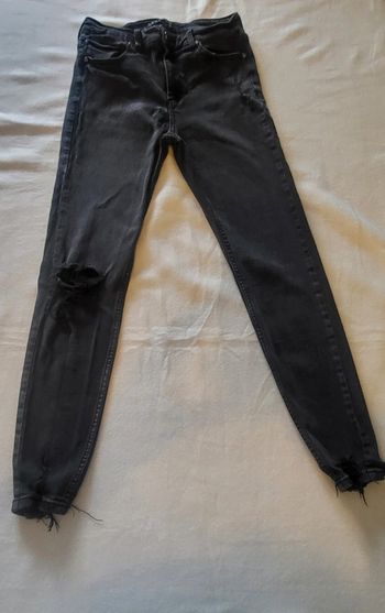 Jeans noir à trous