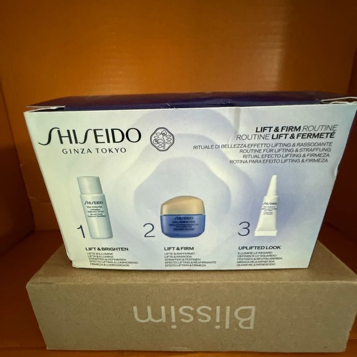 Shiseido routine, lift et fermeté  sac en cadeaux - photo numéro 2
